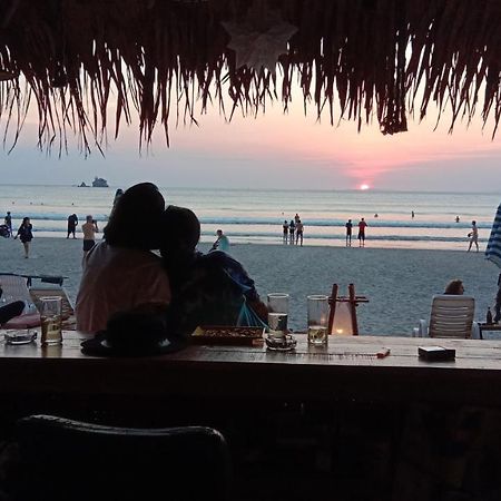 Lazy Hut Hotel Koh Phayam Luaran gambar