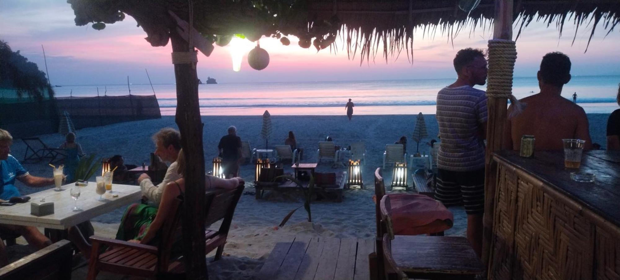 Lazy Hut Hotel Koh Phayam Luaran gambar