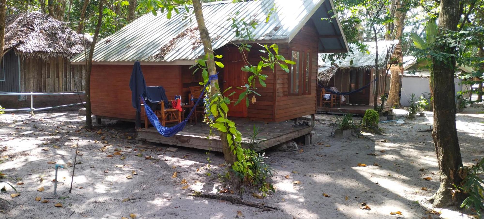 Lazy Hut Hotel Koh Phayam Luaran gambar