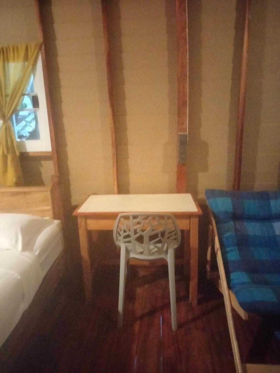 Lazy Hut Hotel Koh Phayam Luaran gambar