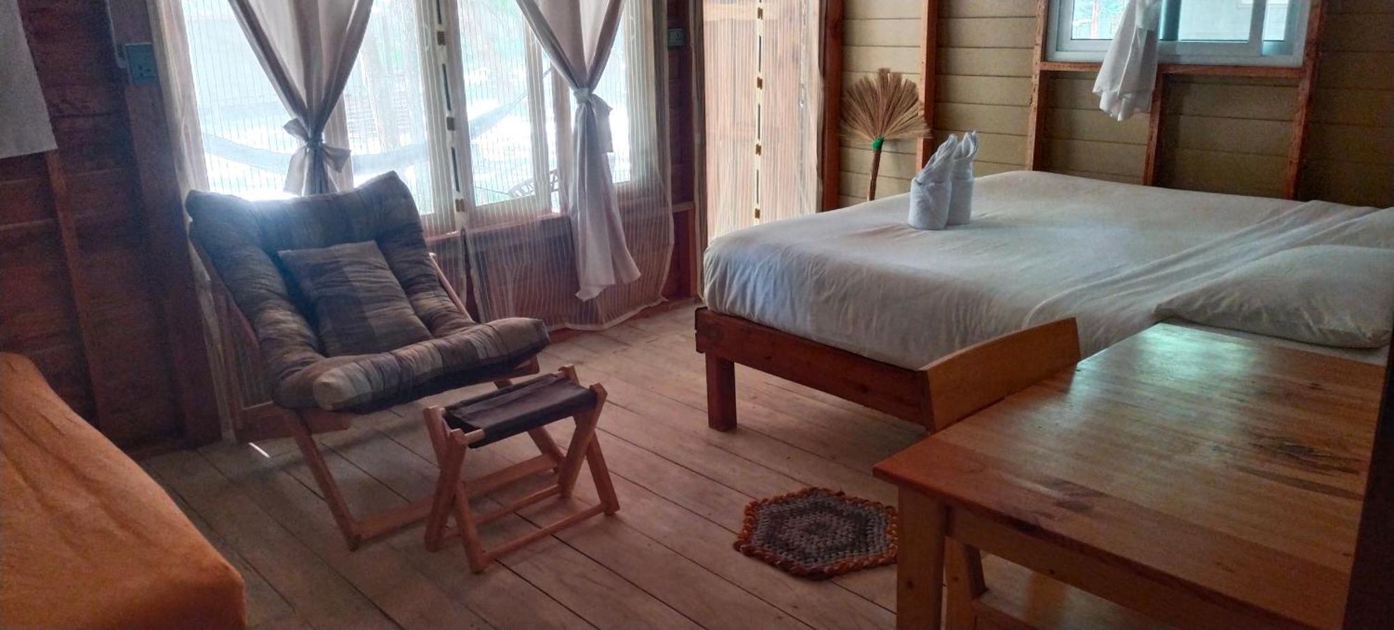 Lazy Hut Hotel Koh Phayam Luaran gambar