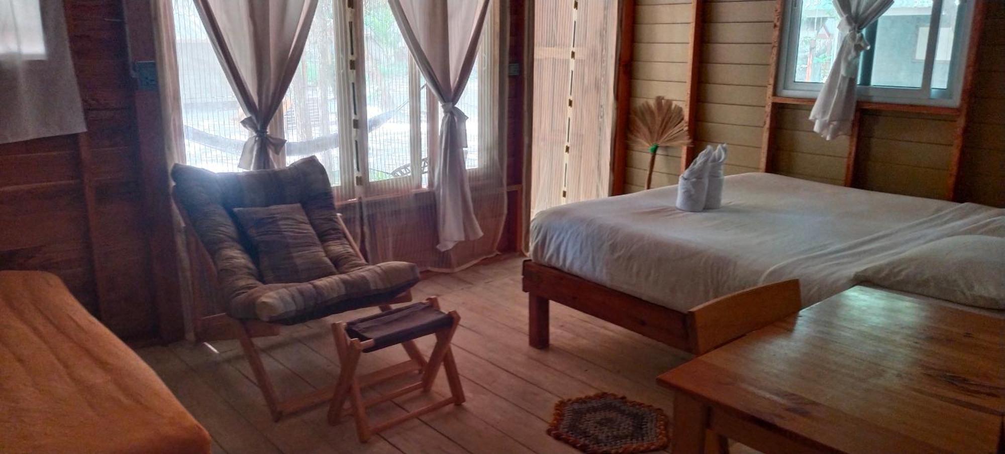 Lazy Hut Hotel Koh Phayam Luaran gambar
