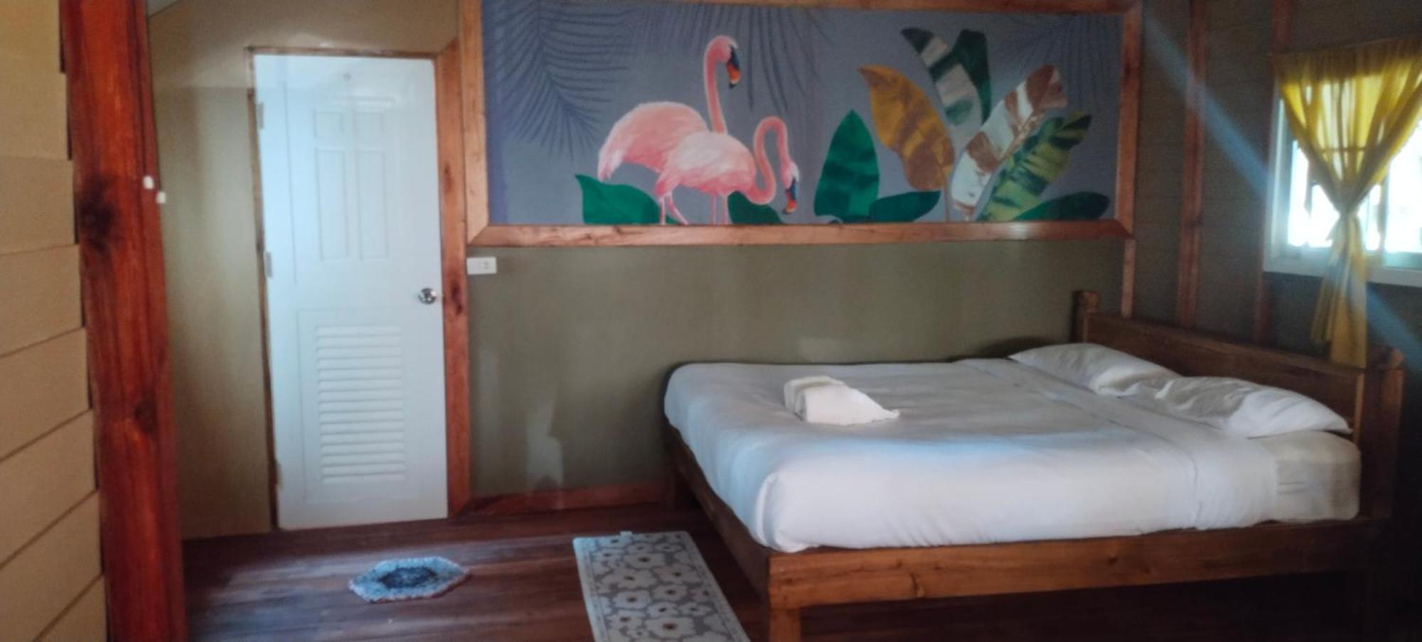 Lazy Hut Hotel Koh Phayam Luaran gambar