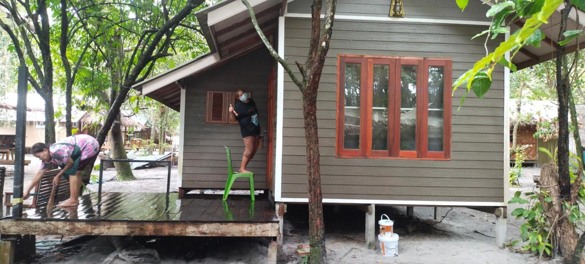 Lazy Hut Hotel Koh Phayam Luaran gambar