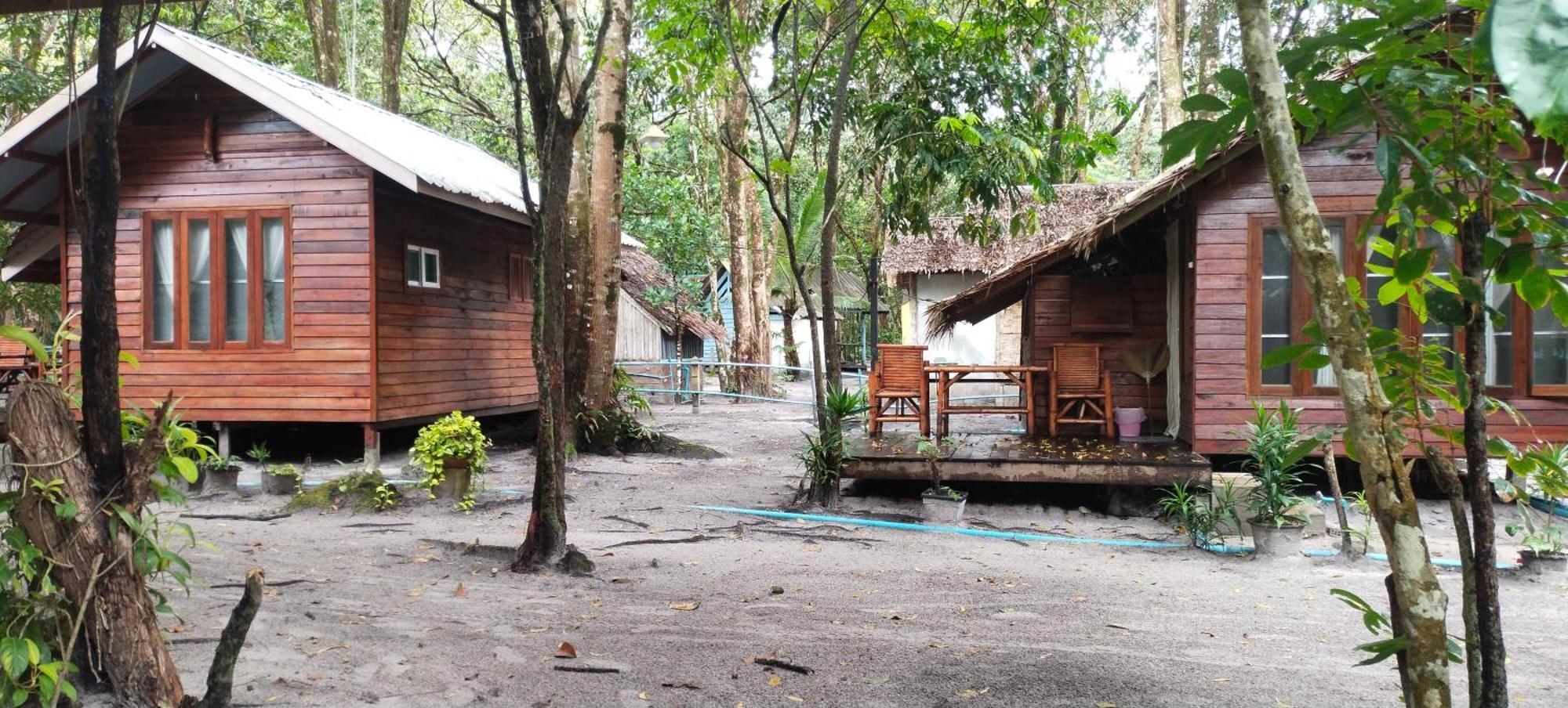Lazy Hut Hotel Koh Phayam Luaran gambar