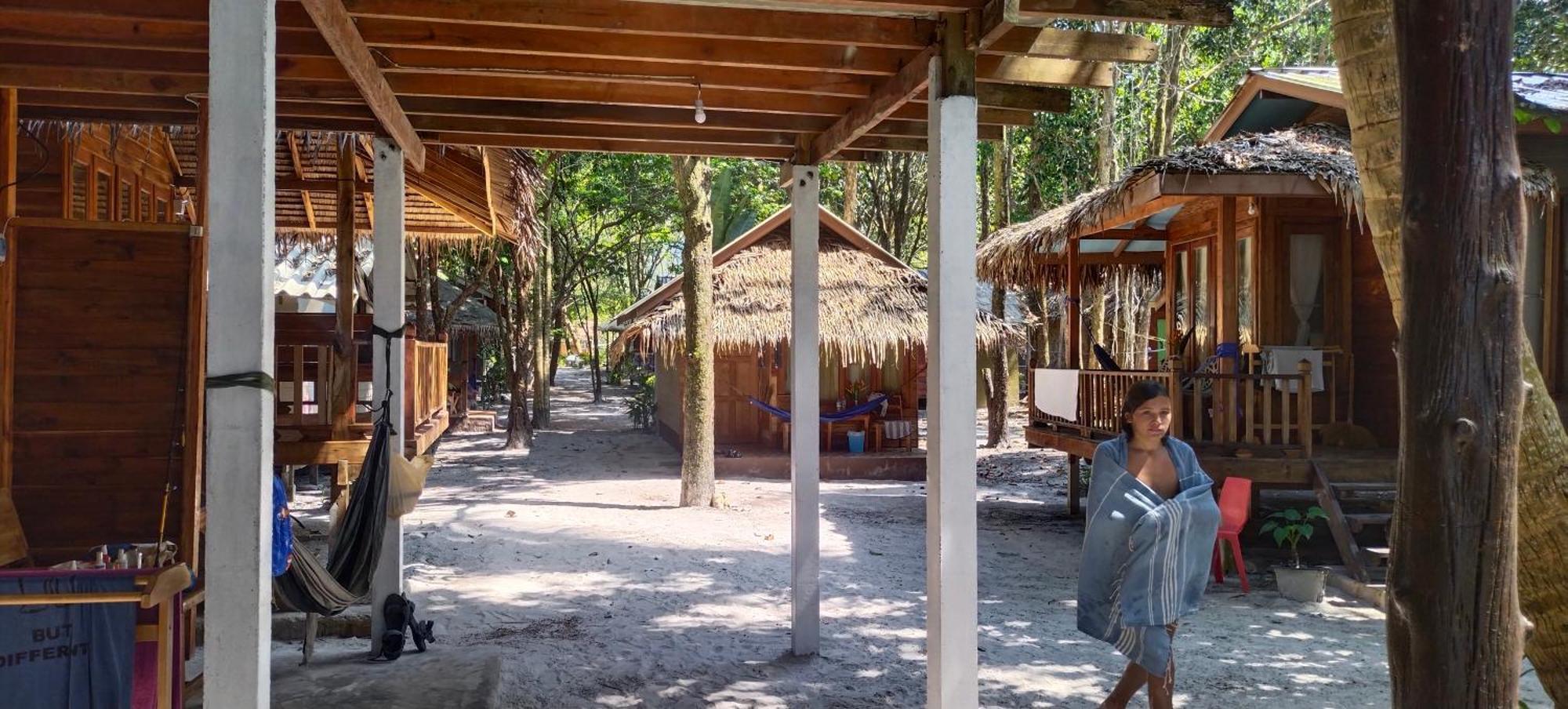 Lazy Hut Hotel Koh Phayam Luaran gambar
