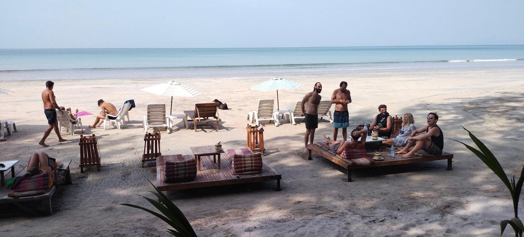 Lazy Hut Hotel Koh Phayam Luaran gambar