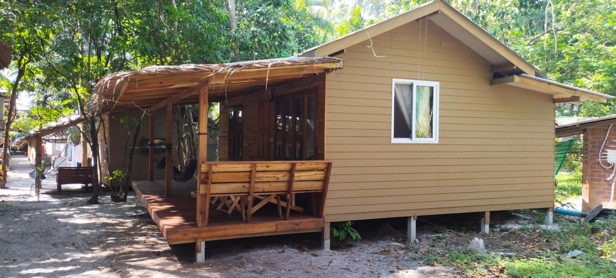 Lazy Hut Hotel Koh Phayam Luaran gambar